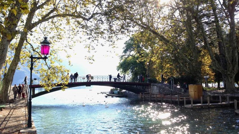 TOUR ESPACE TOUR ESPACE